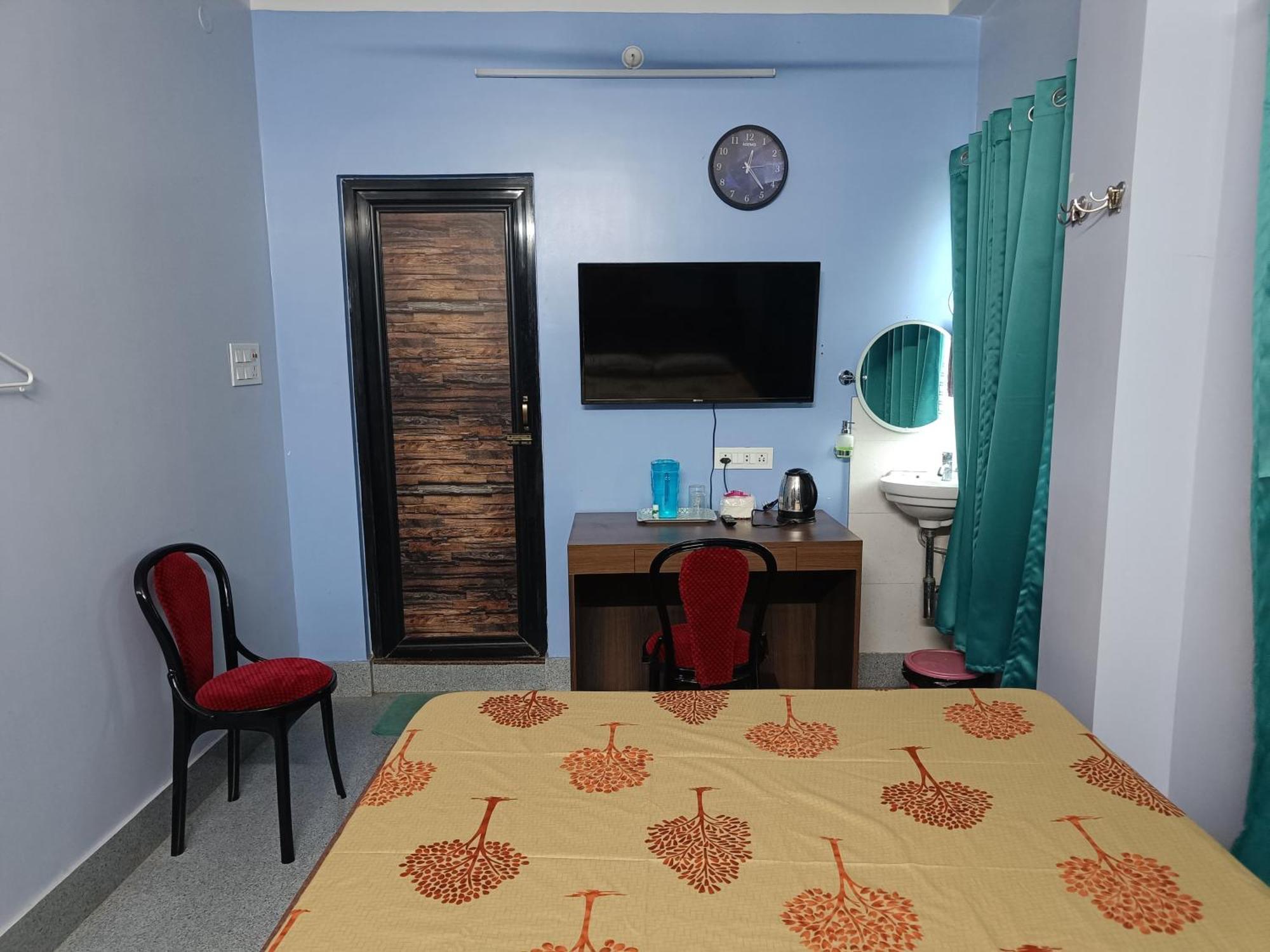 Ujjayanta Homestay Агартала Екстериор снимка