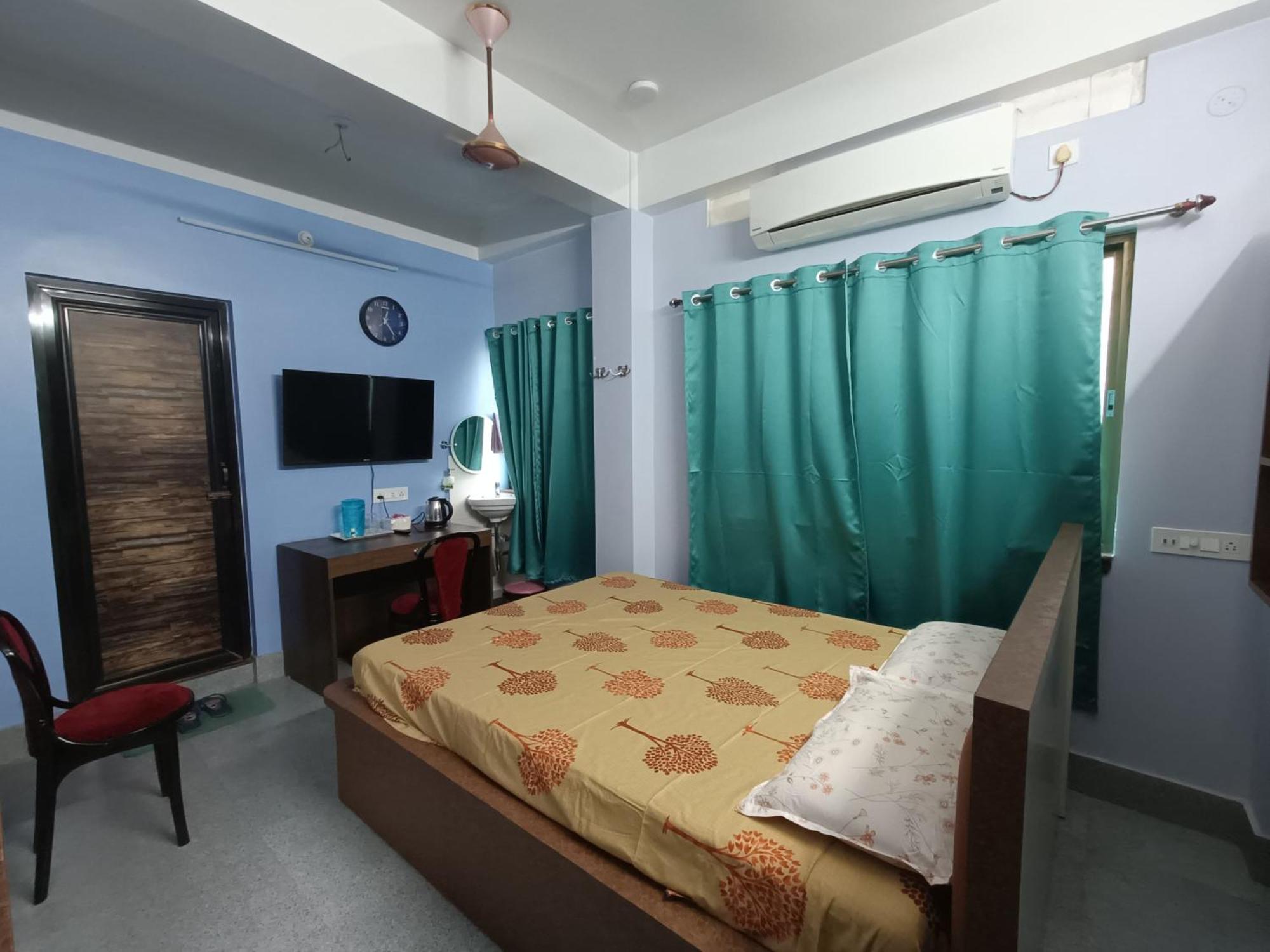 Ujjayanta Homestay Агартала Екстериор снимка